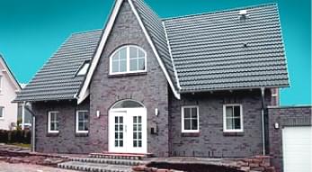 Massivhaus mit Friesengiebel, voll verklinkert